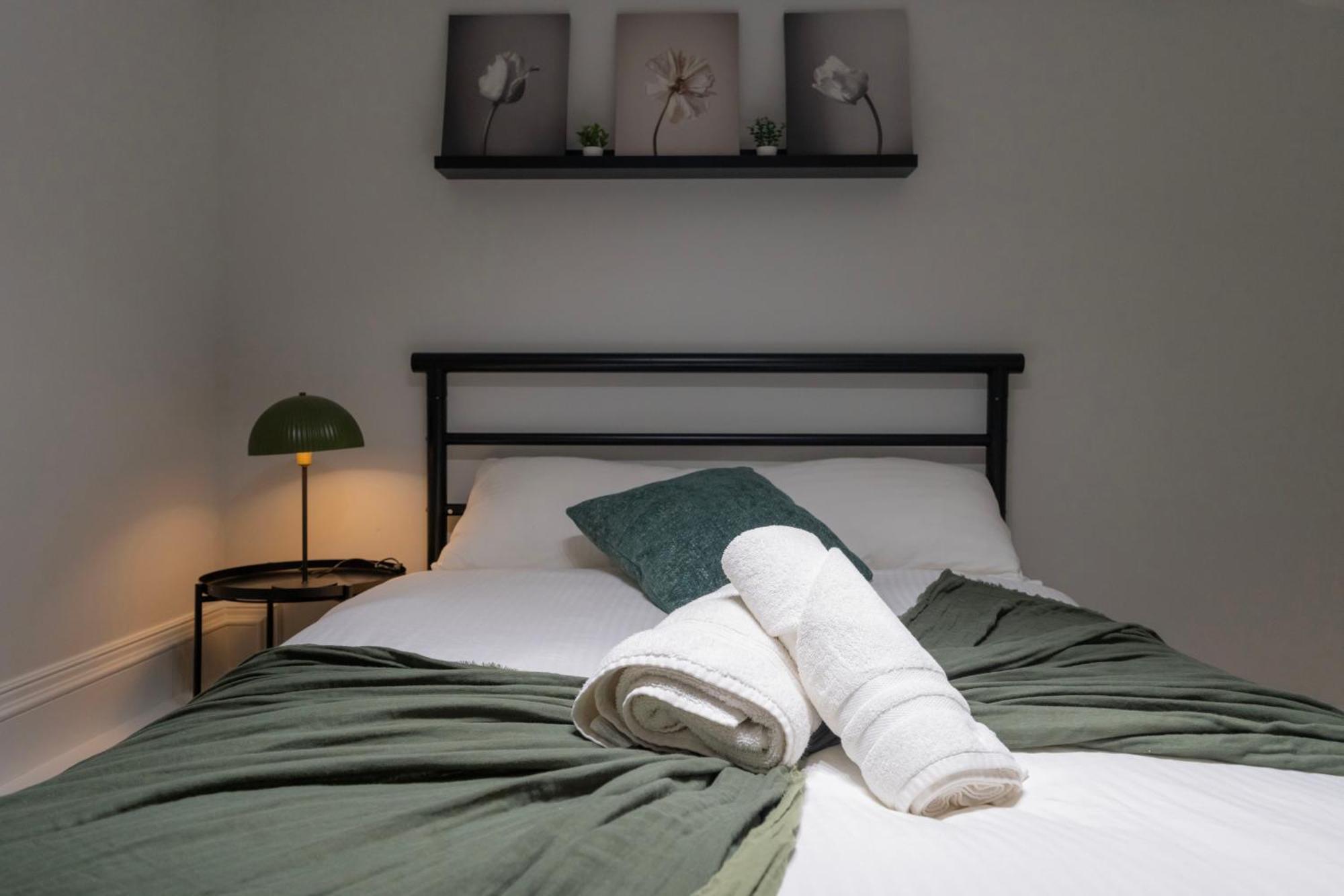 Gorgeous 2Bed House In New Road Apartment London Bagian luar foto