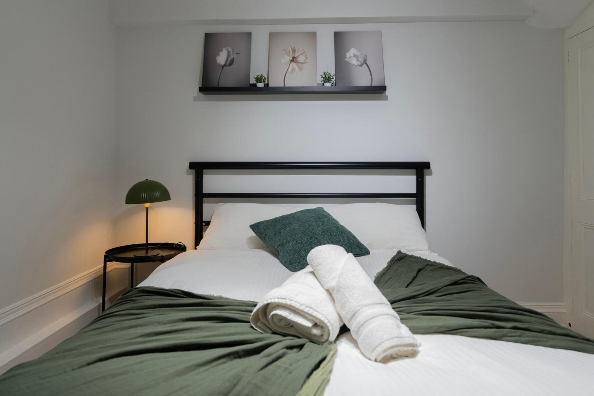 Gorgeous 2Bed House In New Road Apartment London Bagian luar foto
